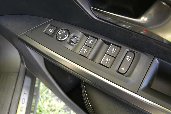 2024 Peugeot 3008 GT Premium Hybrid P64