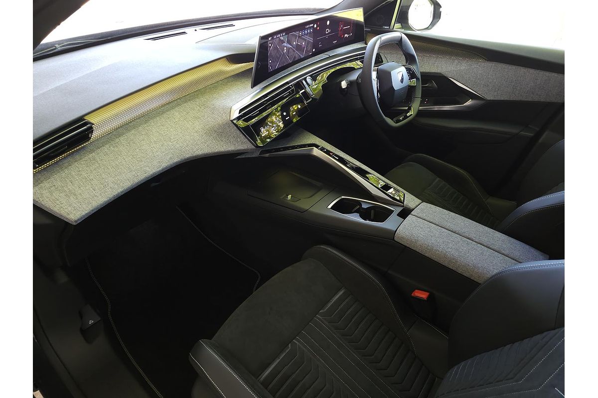 2024 Peugeot 3008 GT Premium Hybrid P64