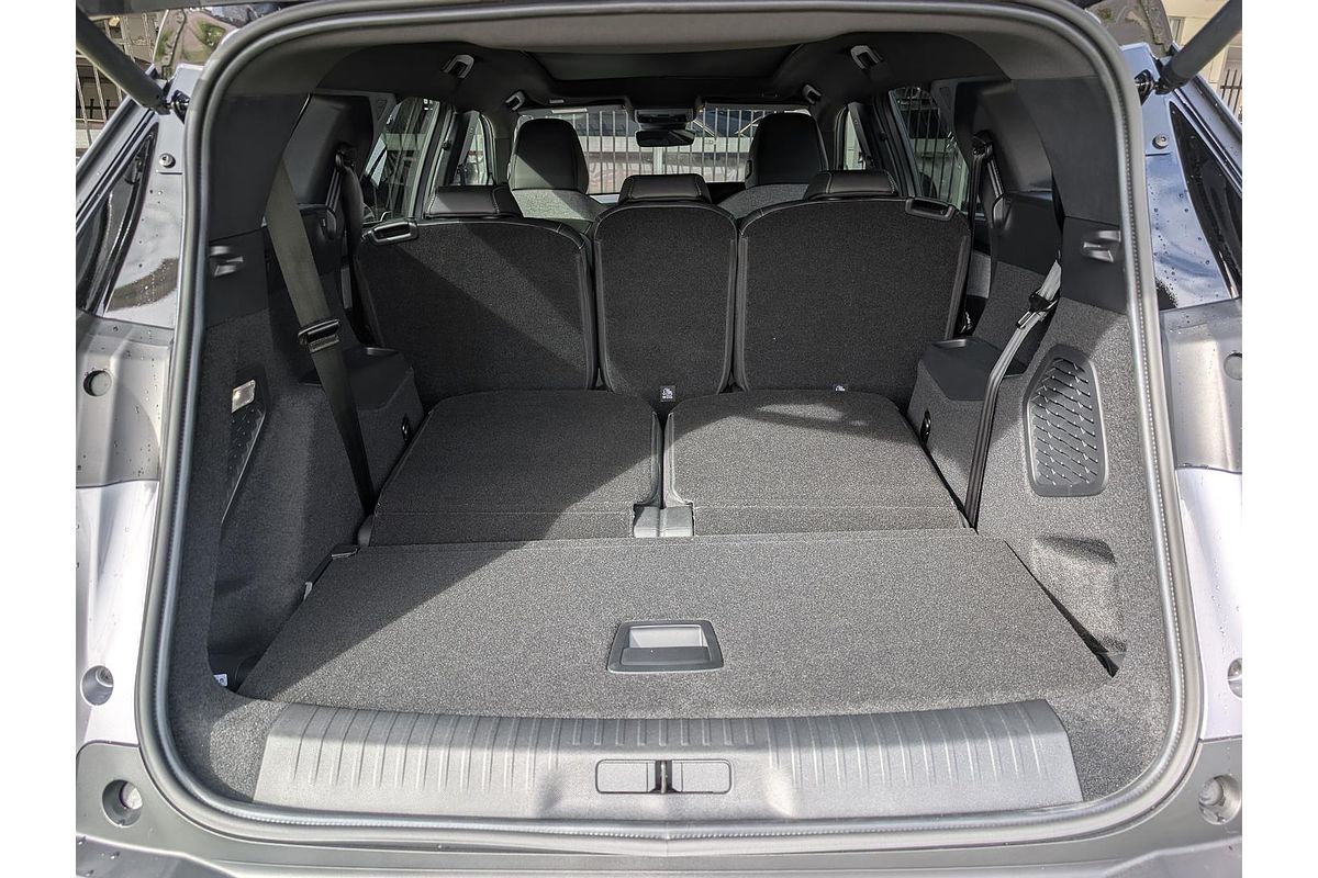 2025 Peugeot 5008 GT Premium Hybrid P74
