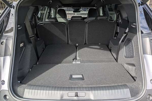 2025 Peugeot 5008 GT Premium Hybrid P74