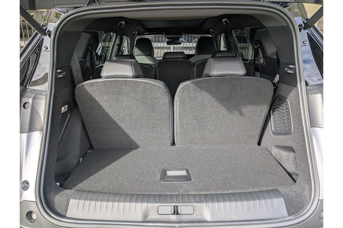 2025 Peugeot 5008 GT Premium Hybrid P74