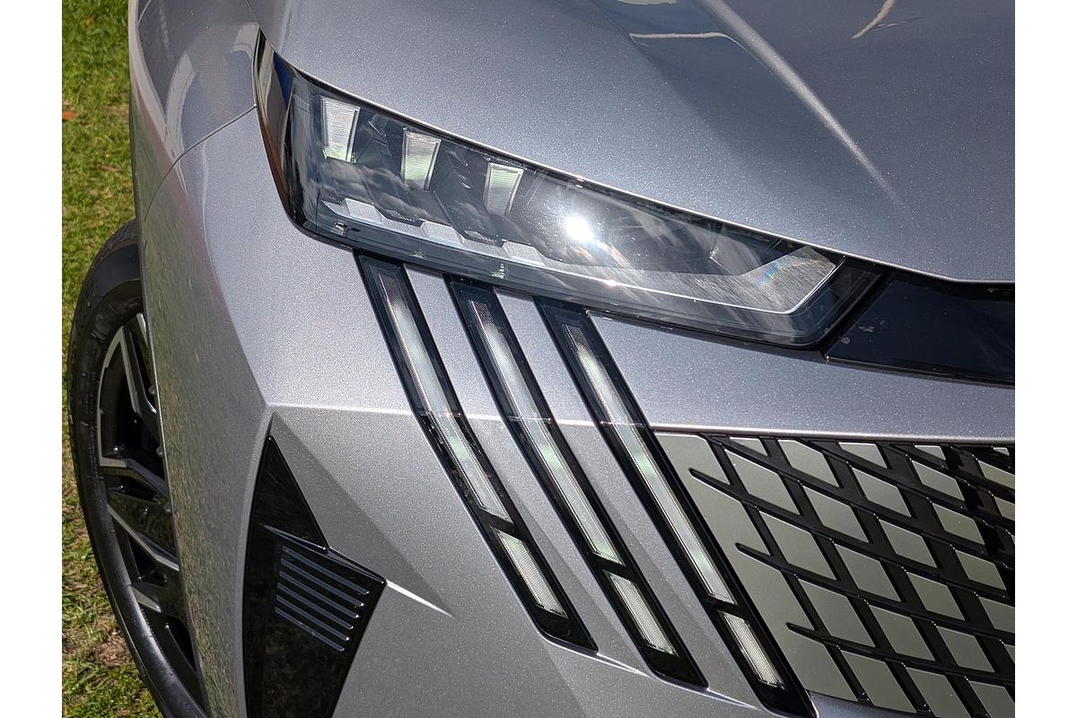 2025 Peugeot 5008 GT Premium Hybrid P74