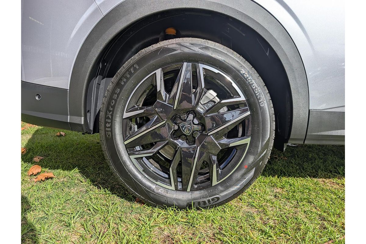 2025 Peugeot 5008 GT Premium Hybrid P74