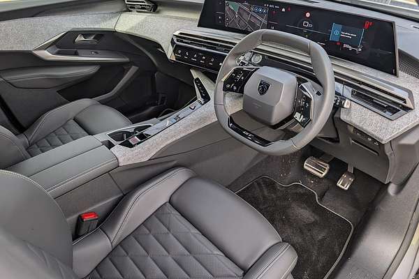 2025 Peugeot 5008 GT Premium Hybrid P74