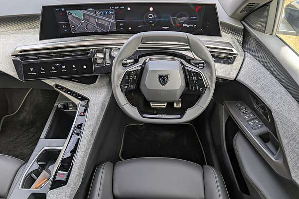 2025 Peugeot 5008 GT Premium Hybrid P74