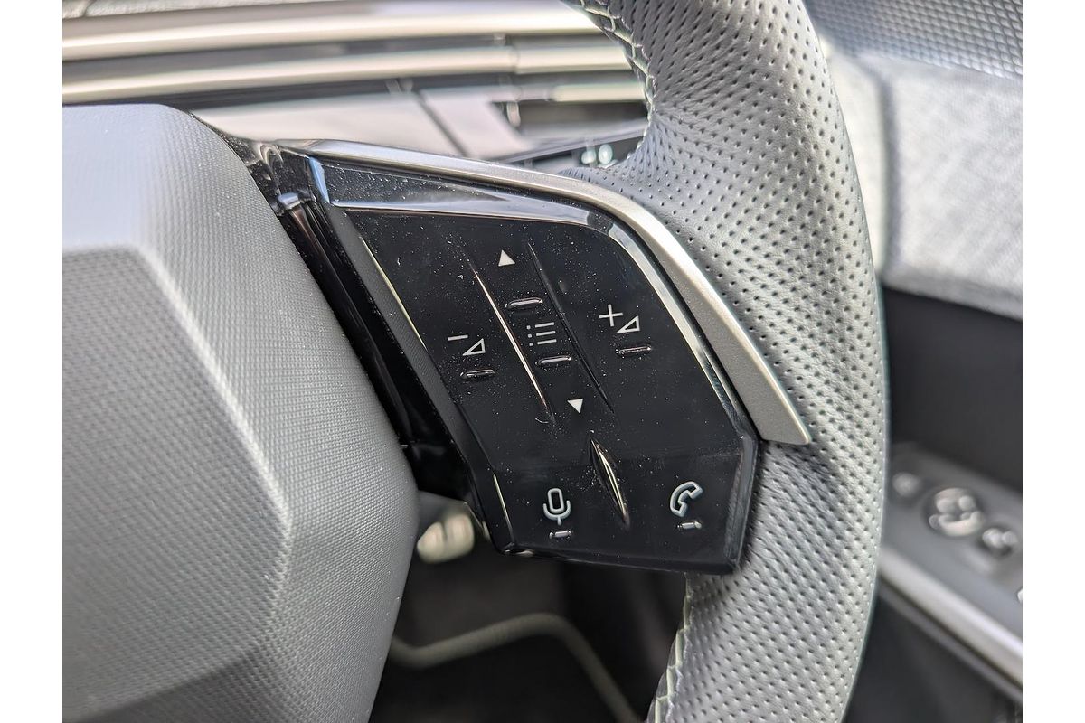 2025 Peugeot 5008 GT Premium Hybrid P74