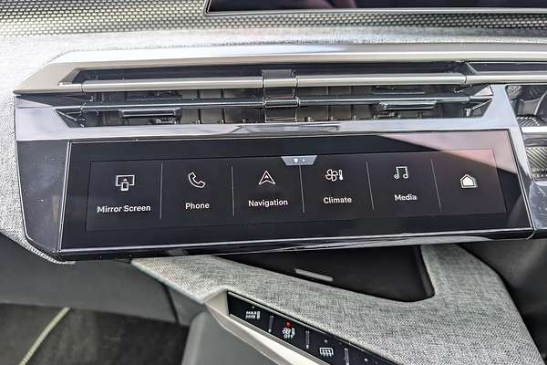 2025 Peugeot 5008 GT Premium Hybrid P74