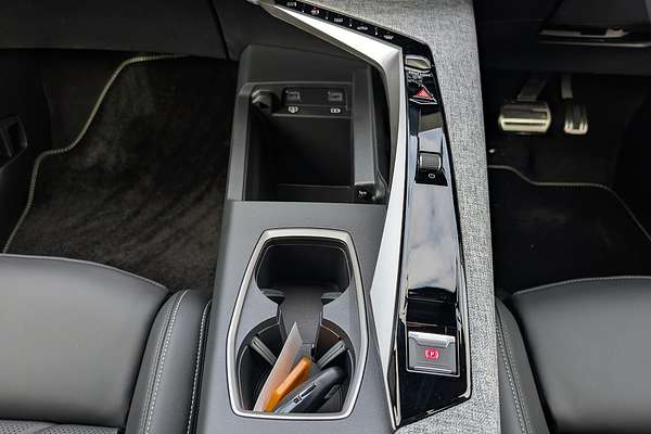 2025 Peugeot 5008 GT Premium Hybrid P74