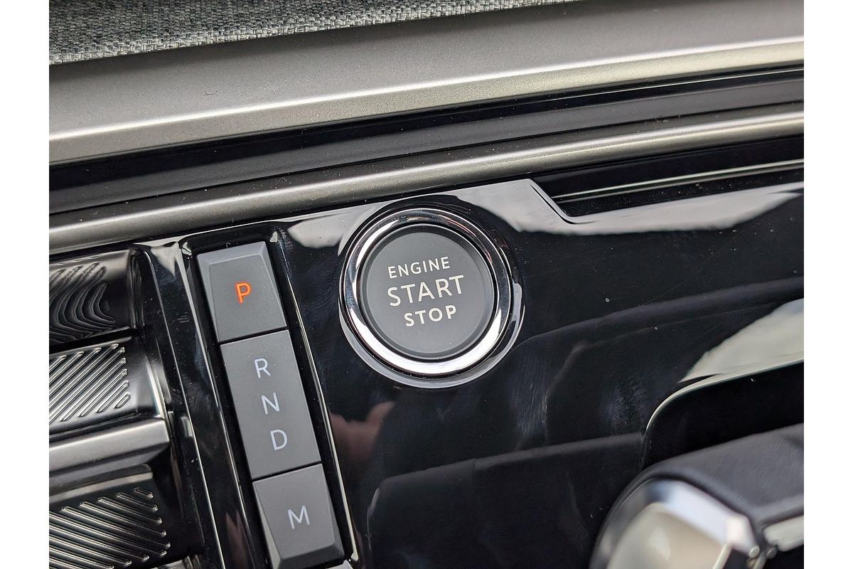 2025 Peugeot 5008 GT Premium Hybrid P74