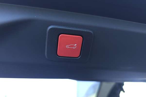 2025 Peugeot 3008 GT Premium Hybrid P64