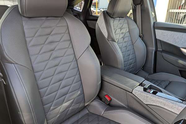 2025 Peugeot 3008 GT Premium Hybrid P64