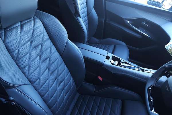 2025 Peugeot 3008 GT Premium Hybrid P64