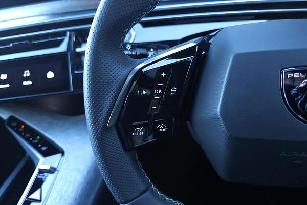 2025 Peugeot 3008 GT Premium Hybrid P64