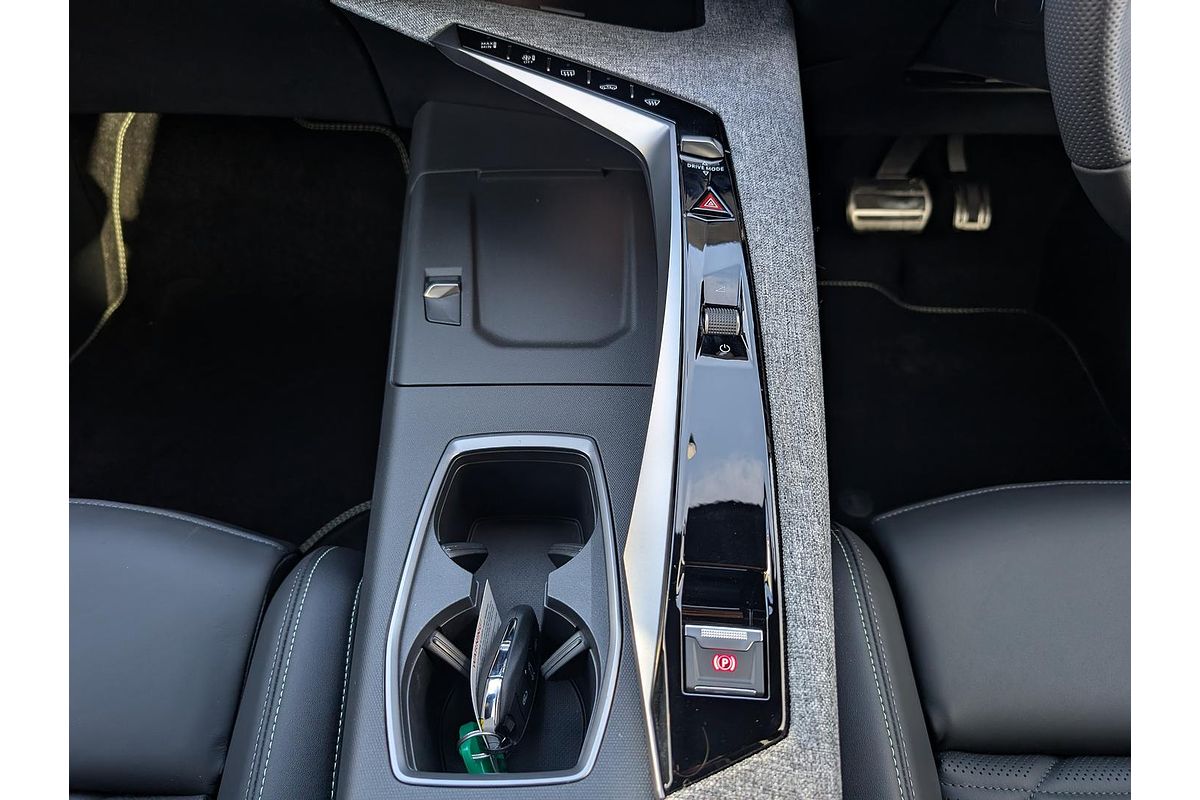 2025 Peugeot 3008 GT Premium Hybrid P64