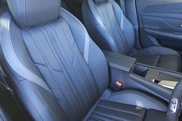 2024 Peugeot 408 GT Plug-In Hybrid P54