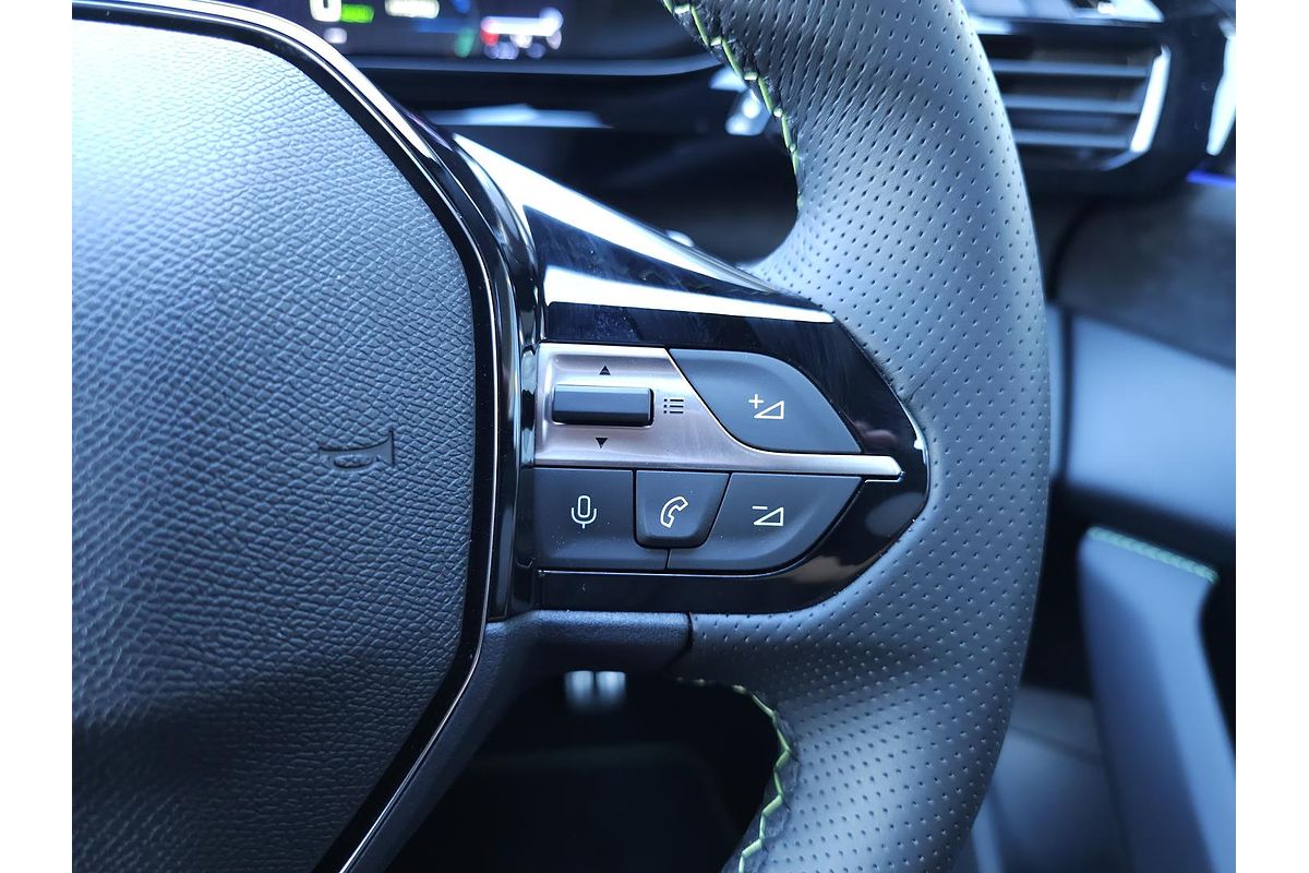 2024 Peugeot 408 GT Plug-In Hybrid P54