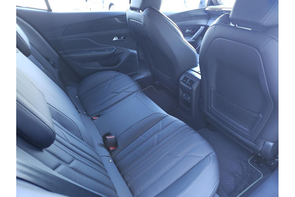2024 Peugeot 408 GT Plug-In Hybrid P54