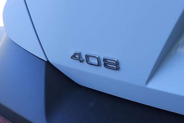2025 Peugeot 408 GT Premium Hybrid P54