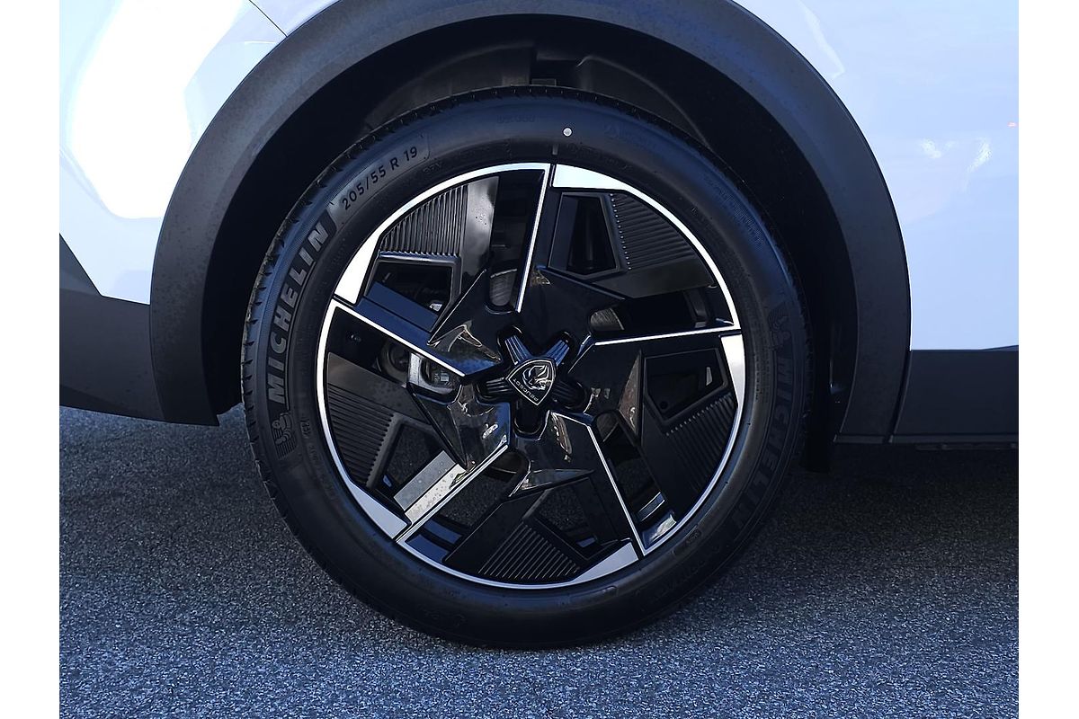 2025 Peugeot 408 GT Premium Hybrid P54