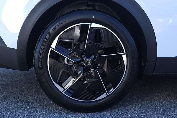 2025 Peugeot 408 GT Premium Hybrid P54