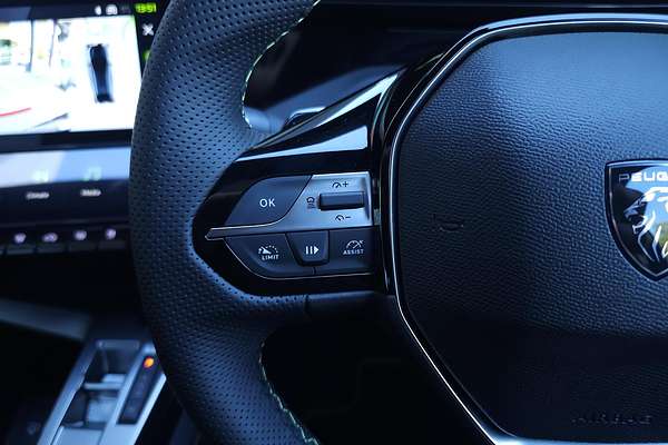 2025 Peugeot 408 GT Premium Hybrid P54