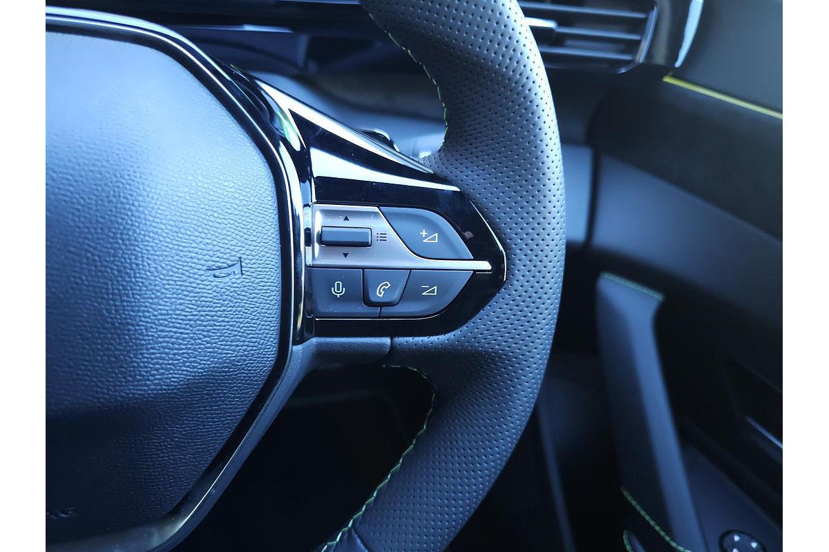 2025 Peugeot 408 GT Premium Hybrid P54