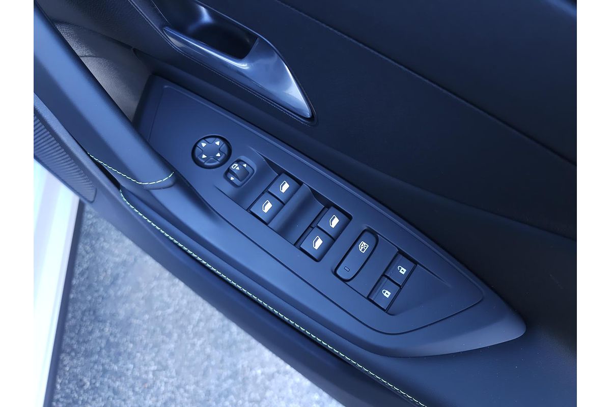 2025 Peugeot 408 GT Premium Hybrid P54