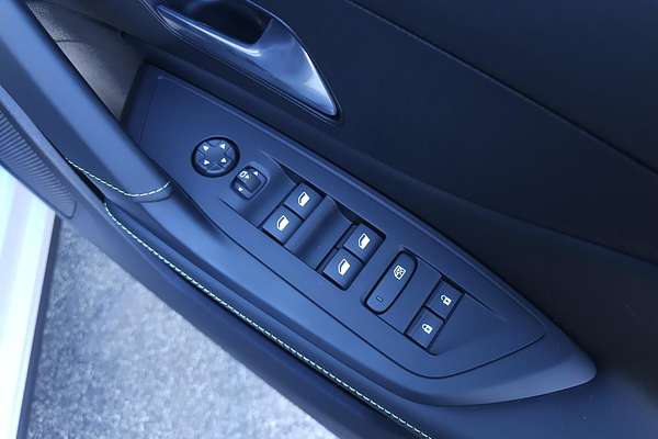2025 Peugeot 408 GT Premium Hybrid P54
