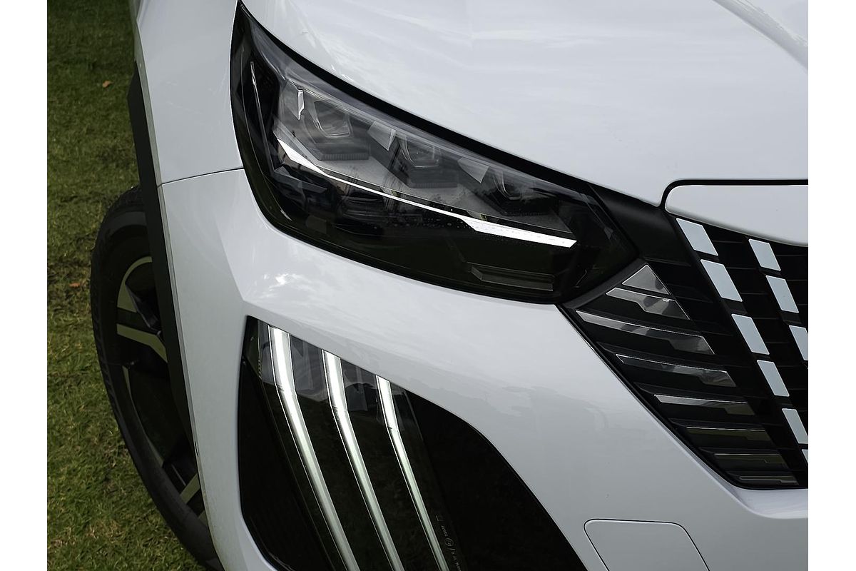 2023 Peugeot 2008 GT P24