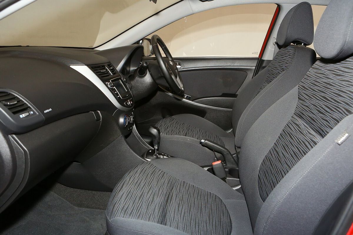 2019 Hyundai Accent Sport RB6