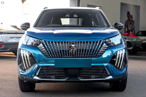 2025 Peugeot 2008 GT Hybrid P24