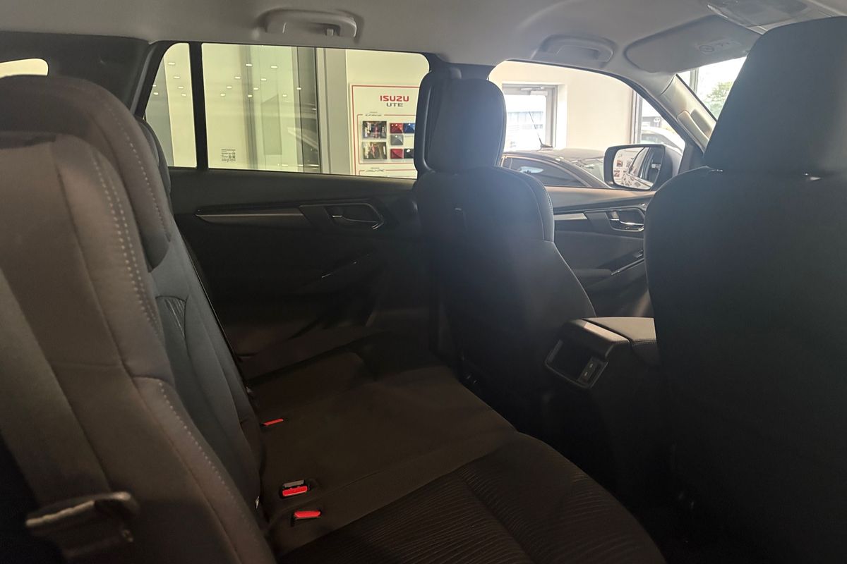 2025 Isuzu MU-X LS-U