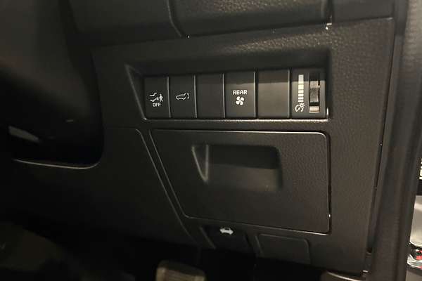 2025 Isuzu MU-X LS-U