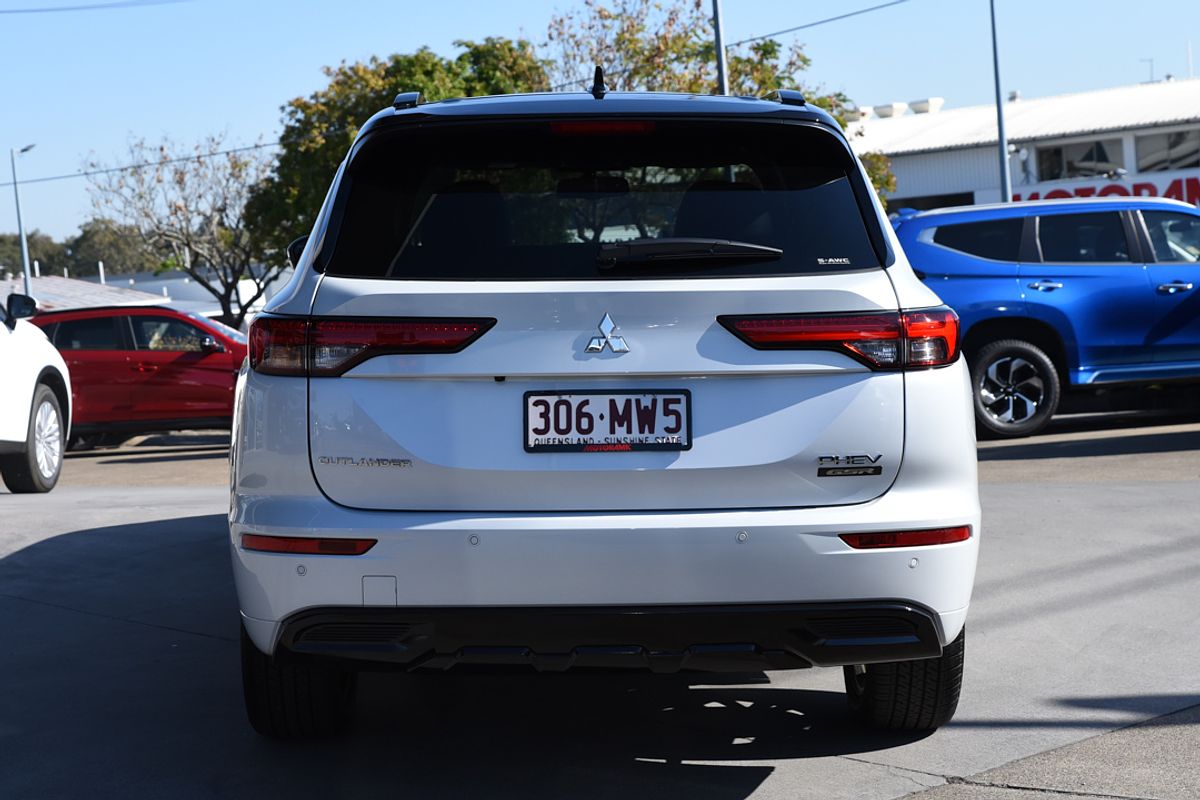 2024 Mitsubishi Outlander PHEV GSR ZM