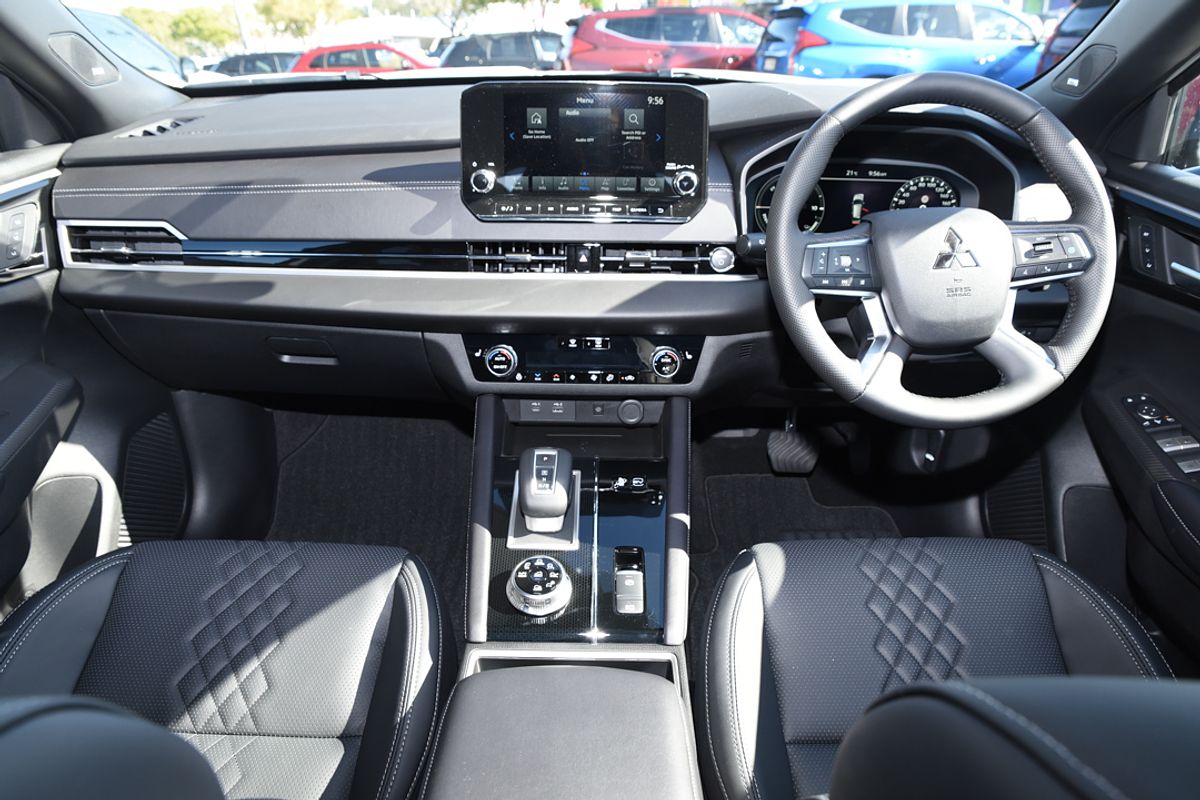 2024 Mitsubishi Outlander PHEV GSR ZM