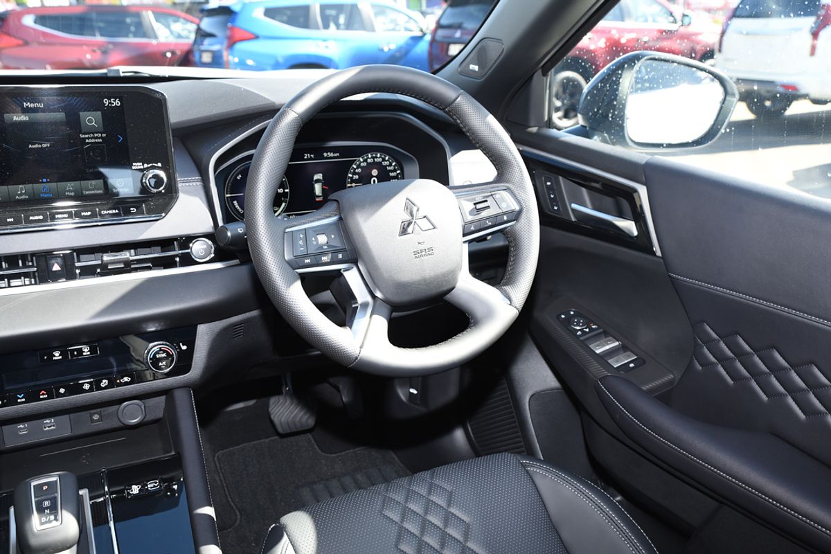 2024 Mitsubishi Outlander PHEV GSR ZM