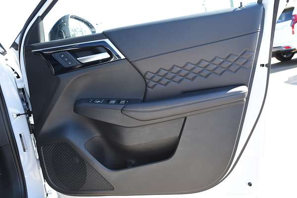 2024 Mitsubishi Outlander PHEV GSR ZM