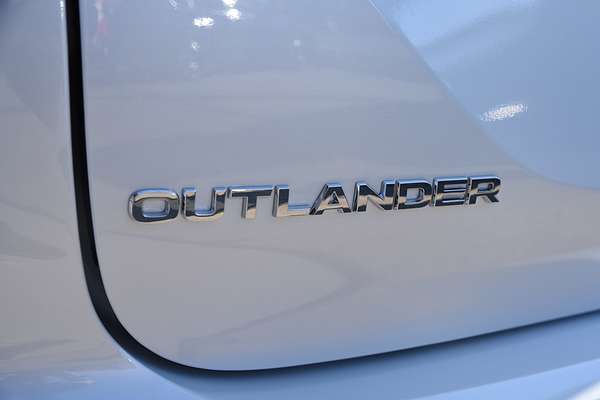 2024 Mitsubishi Outlander PHEV GSR ZM