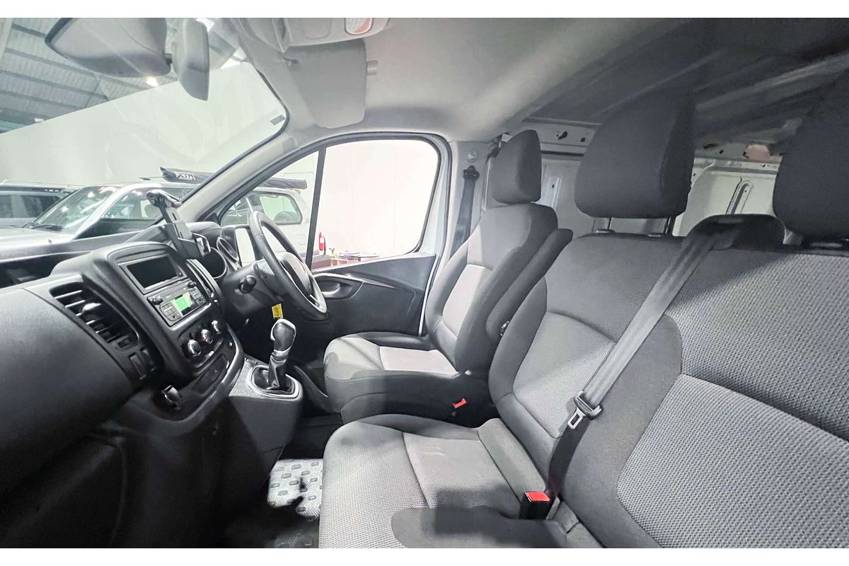 2020 Mitsubishi Express GLX SN SWB