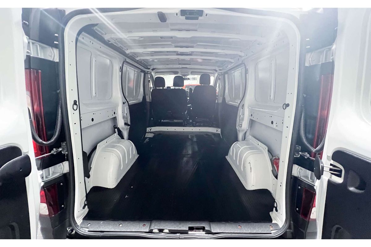 2020 Mitsubishi Express GLX SN SWB