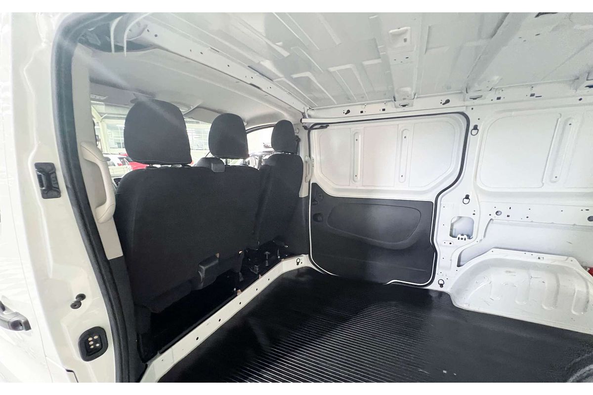 2020 Mitsubishi Express GLX SN SWB