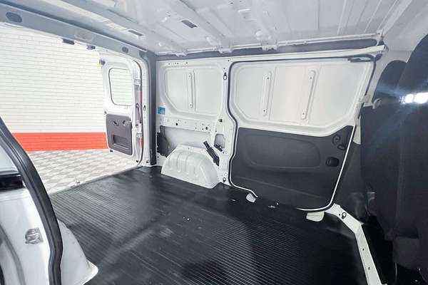 2020 Mitsubishi Express GLX SN SWB