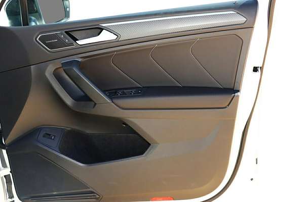 2024 Volkswagen Tiguan Wolfsburg Edition Allspace 5N