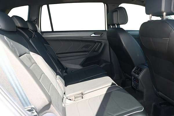 2024 Volkswagen Tiguan Wolfsburg Edition Allspace 5N