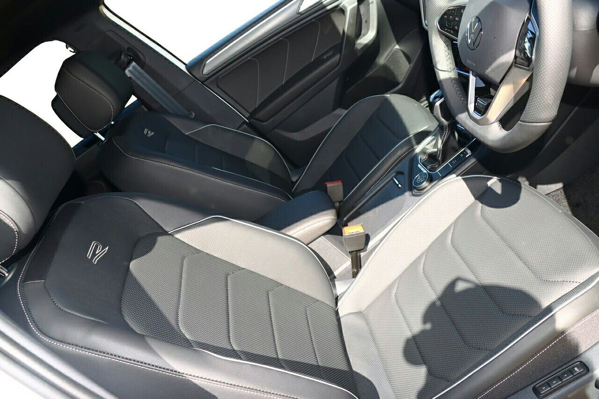 2024 Volkswagen Tiguan Wolfsburg Edition Allspace 5N