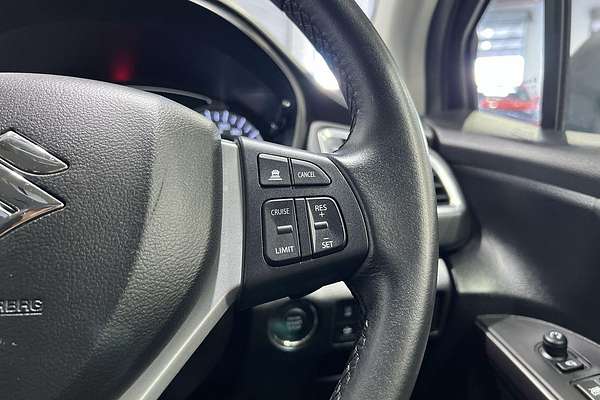 2023 Suzuki S-Cross GL+ JYB
