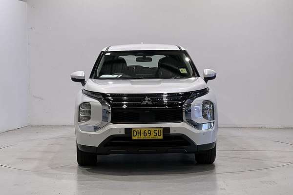 2023 Mitsubishi Outlander ES ZM