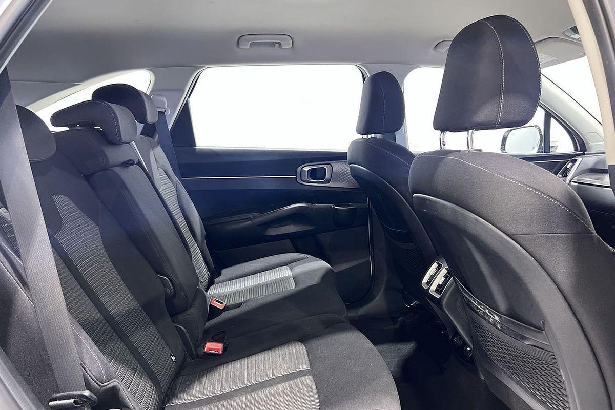 2022 Kia Sorento S MQ4