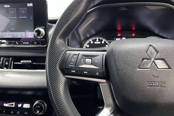2023 Mitsubishi Outlander ES ZM