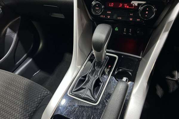 2024 Mitsubishi Eclipse Cross ES YB